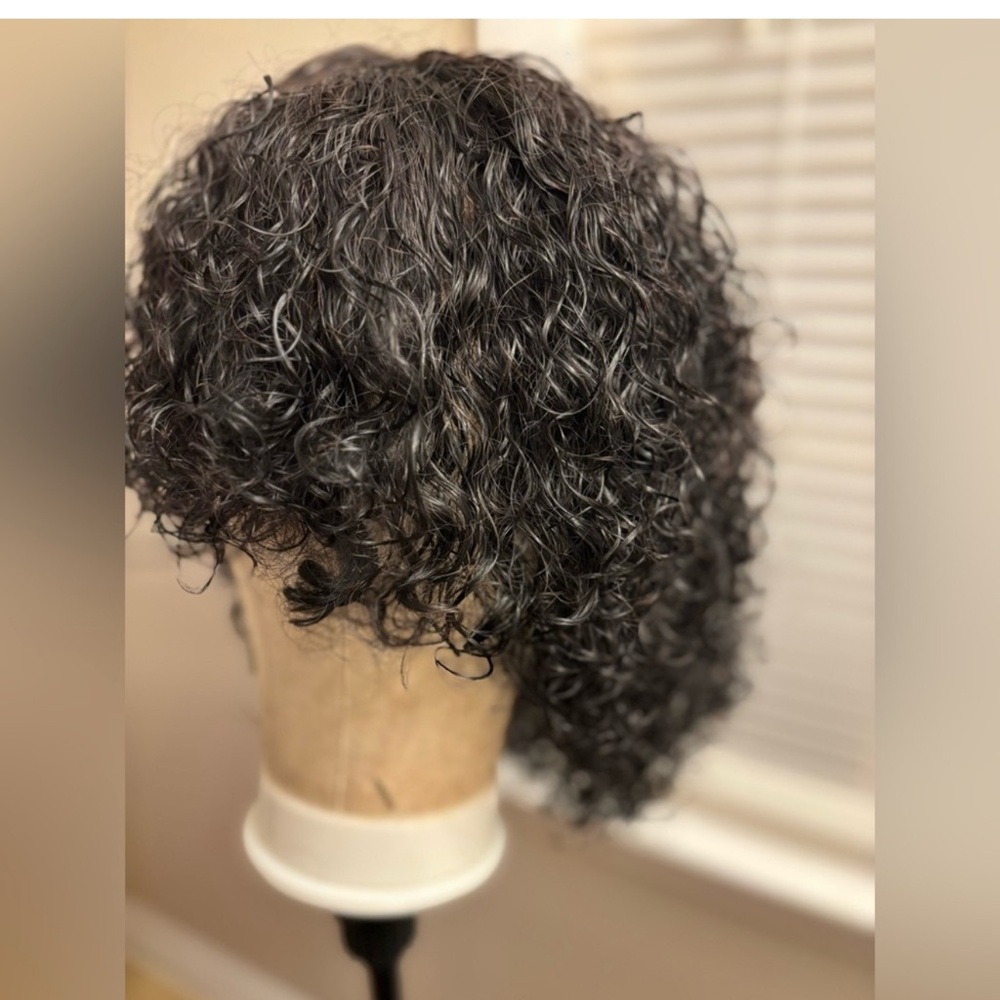 LUVME Black Curly Shaggy Wig - Picture 5 of 11